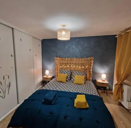 Au Bord Du Canal Apartment *